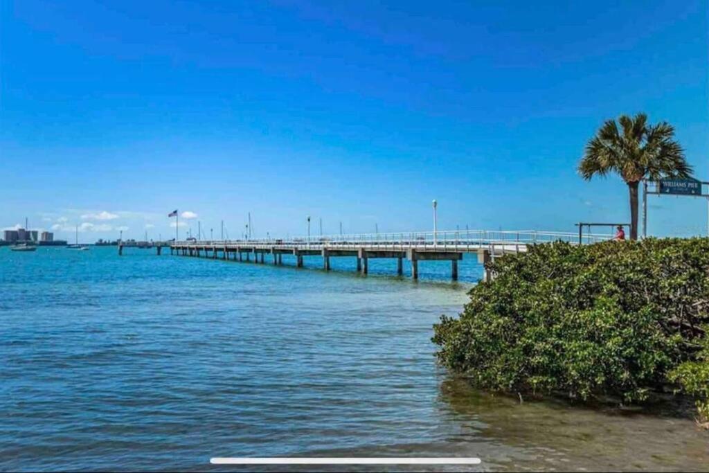 In The Center Of Gulfport, Min Away From The Beach! St. Petersburg Exterior photo